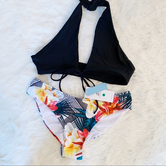 Cupshe Other - NWT Cupshe Bikini Floral Black Top Medium Cheeky